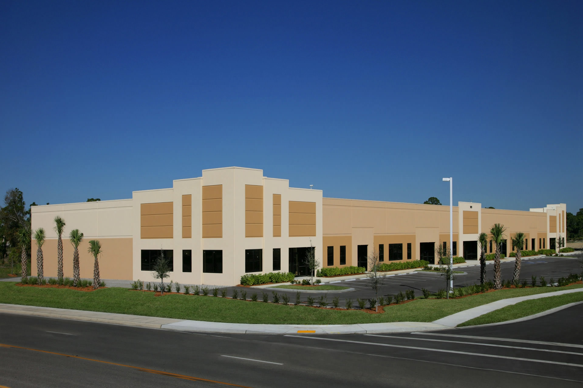 Flex Space in Real Estate: Understanding Versatile Commercial Properties