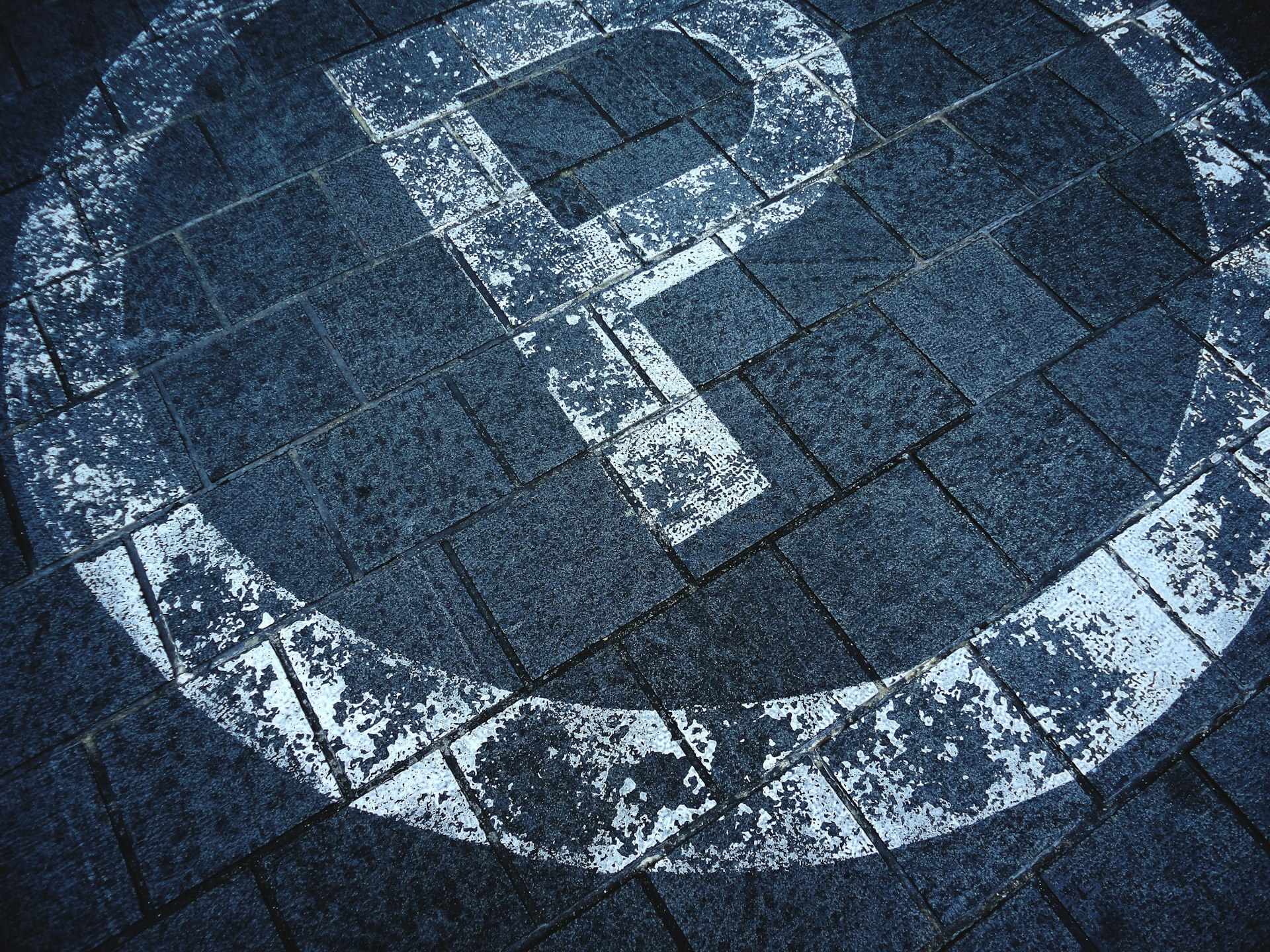 Blockchain’s Transformative Role in Central Bank Transparency: Opportunities, Implementation, and Challenges Blockchain’s Transformative Role in Central Bank Transparency: Opportunities, Implementation, and Challenges