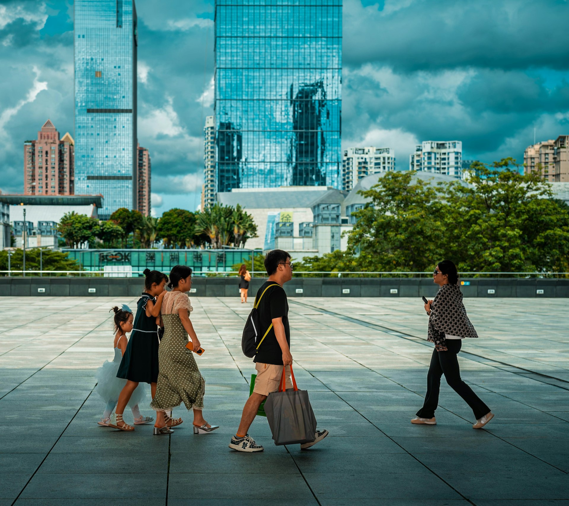 Global Wealth Distribution: Emerging Trends, Opportunities, and Navigational Strategies for 2025